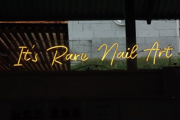 Instagram post from itsrare.nailart. This post is in position 18.