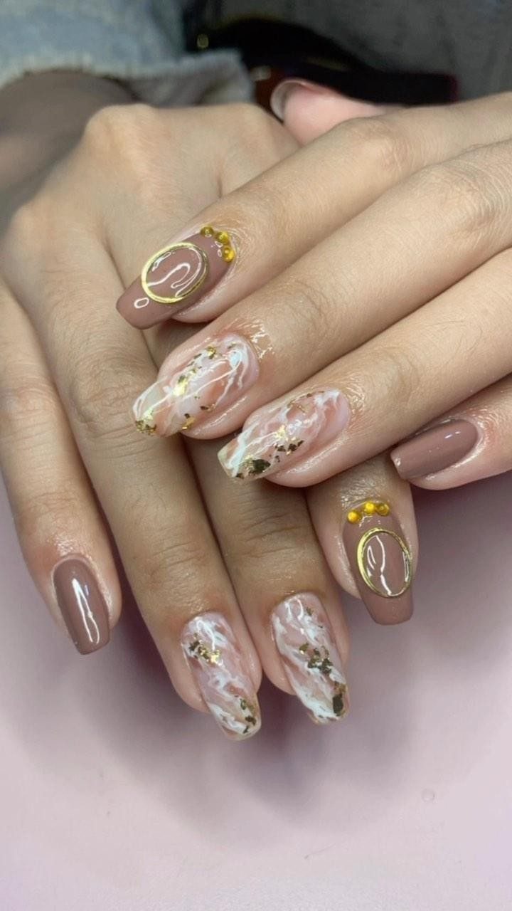 Instagram post from itsrare.nailart. This post is in position 12.