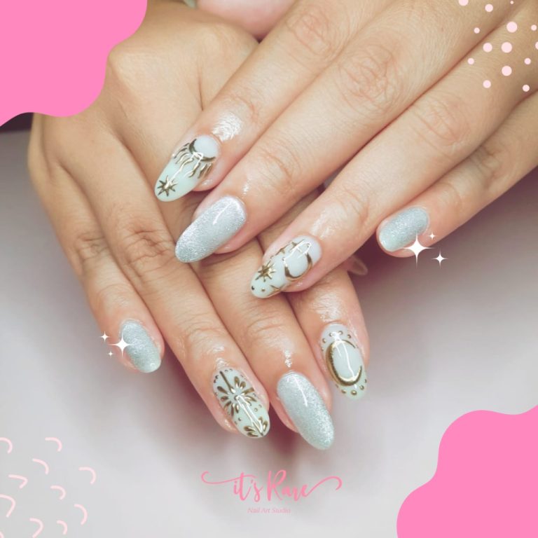 Instagram post from itsrare.nailart. This post is in position 13.